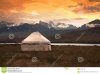 άποψη-της-μογγολίας-παραδοσιακές-μογγολικές-κατοικίες-yurts-στη-103191002.jpg